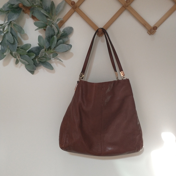 Coach leather purse - Picture 1 of 5